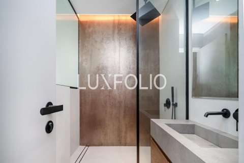 Appartamento in vendita a Downtown Dubai (Downtown Burj Dubai), Dubai, EAU 2 camere da letto, 145 mq. № 627690 - foto 17