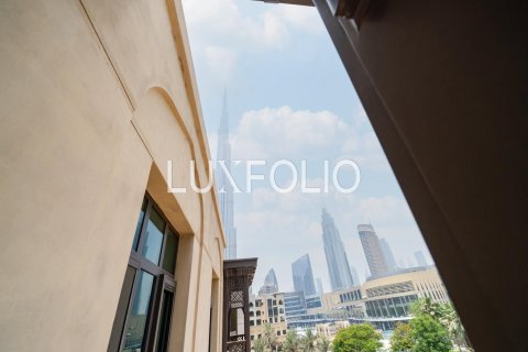 Appartamento in vendita a Downtown Dubai (Downtown Burj Dubai), Dubai, EAU 2 camere da letto, 145 mq. № 627690 - foto 24