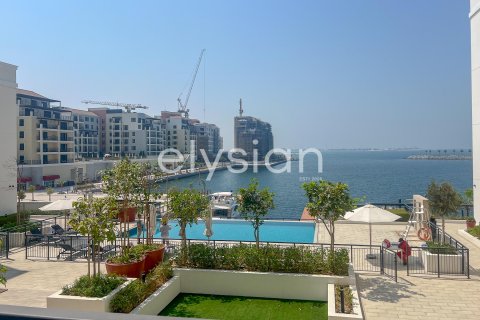 Jumeirah, Dubai, UAE의 판매용 아파트 침실 2개, 121제곱미터 번호 586134 - 사진 1
