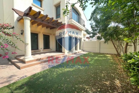 Vila v Al Salam Street, Abu Dhabi, SAE 3 spálne, 209 m2 č. 562801 - Fotografia 1