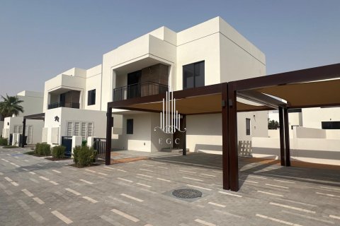 Vila na Yas Island, Abu Dhabi, SAE 4 ložnice, 209.1 m² Č.: 575893 - fotografie 1