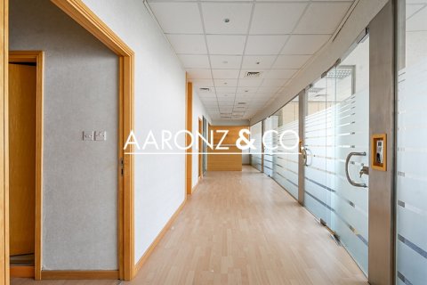 Jumeirah Lake Towers, Dubai, UAE의 임대용 사무실 169.4제곱미터 번호 629150 - 사진 1