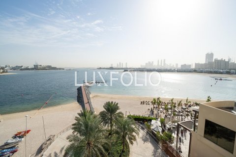 Müüa korter asukohaga Palm Jumeirah, Dubai, AÜE: 3 magamistoaga, 227 m² Nr 627639 - pilt 1