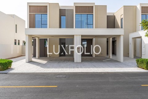 Shtëpi në qytet në The Valley, Dubai, Emiratet e Bashkuara Arabe 3 dhoma gjumi, 177 m2. № 627643 - Foto 1