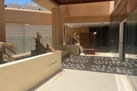 Üürile anda kontor asukohaga Al Khalidiya, Abu Dhabi, AÜE: 5800 m² Nr 594615 - pilt 24