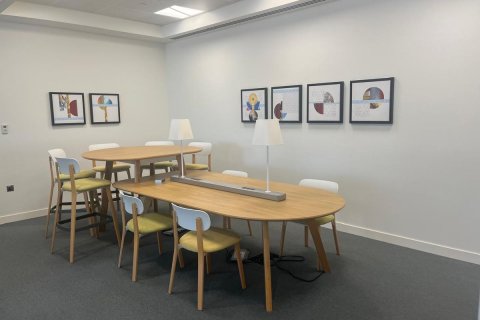 Üürile anda kontor asukohaga Al Khalidiya, Abu Dhabi, AÜE: 5800 m² Nr 594615 - pilt 15