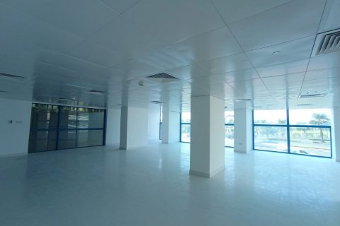 Коммерциялық жылжымайтын мүлік Airport Road, Абу-Даби, БАӘ-да 399 м² № 594616 - фото 1