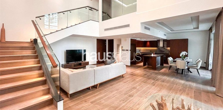 Apartament në Downtown Dubai (Downtown Burj Dubai), Dubai, Emiratet e Bashkuara Arabe 2 dhoma gjumi, 184 m2. № 626645