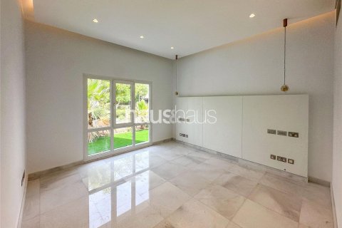 Vilë në Meadows, Dubai, Emiratet e Bashkuara Arabe 5 dhoma gjumi, 353 m2. № 626649 - Foto 8