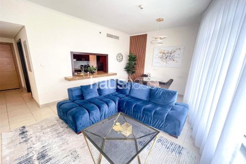 Apartment in Downtown Dubai (Downtown Burj Dubai), Dubai, UAE 2 bedrooms, 121 sq.m. № 626646 - photo 2