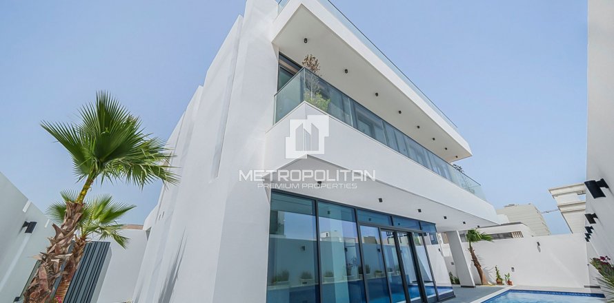 Villa in Dubai, UAE 5 bedrooms, 474 sq.m. № 593593