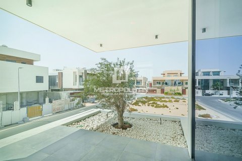 Villa in Dubai, UAE 5 bedrooms, 474 sq.m. № 593593 - photo 15