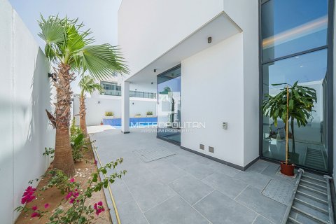 Villa in Dubai, UAE 5 bedrooms, 474 sq.m. № 593593 - photo 25