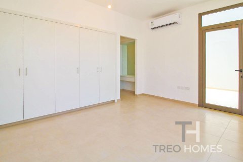 Řadový dům v Town Square, Dubai, SAE 4 ložnice, 225 m² Č.: 586716 - fotografie 11