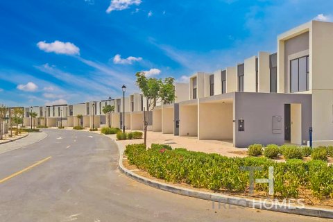 Villa sa Dubai, UAE 3 silid-tulugan, 181 sq.m. № 586715 - larawan 2