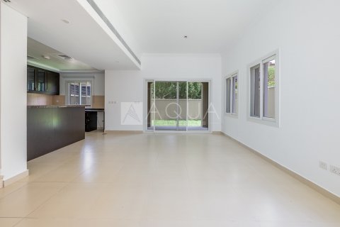 Villa in Serena, Dubai, UAE 3 bedrooms, 259.9 sq.m. № 623351 - photo 1