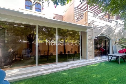 Řadový dům v Mudon, Dubai, SAE 4 ložnice, 352 m² Č.: 625905 - fotografie 25