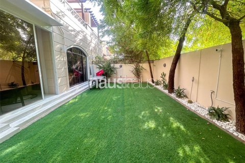 Řadový dům v Mudon, Dubai, SAE 4 ložnice, 352 m² Č.: 625905 - fotografie 24