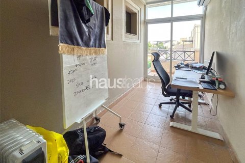 Řadový dům v Mudon, Dubai, SAE 4 ložnice, 352 m² Č.: 625905 - fotografie 27