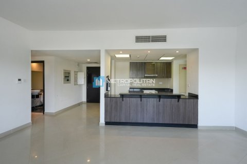 Apartment in Al Reef, Abu Dhabi, UAE 3 bedrooms, 147 sq.m. № 593910 - photo 4