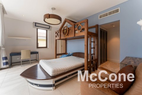 Vila di Jumeirah Golf Estates, Dubai, UAE 6 bilik tidur, 1070.34 meter persegi № 586806 - foto 11