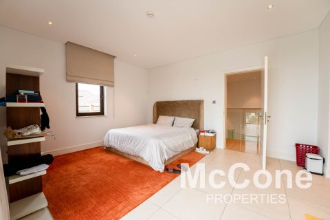 Vila di Jumeirah Golf Estates, Dubai, UAE 6 bilik tidur, 1070.34 meter persegi № 586806 - foto 15