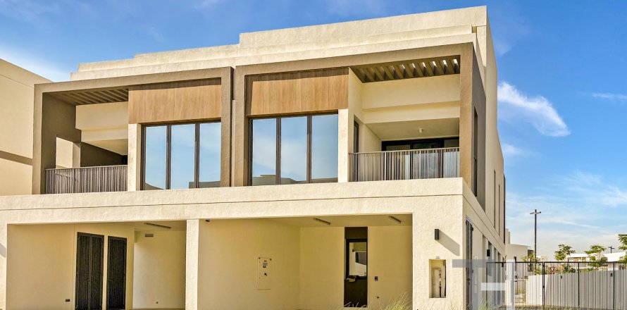 Villa in Tilal Al Ghaf, Dubai, UAE 4 bedrooms, 317 sq.m. № 586615