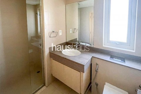 Townhouse in Dubai Land, Dubai, UAE 3 bedrooms, 244 sq.m. № 626033 - photo 11