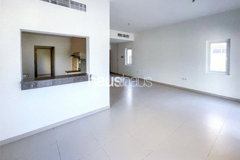 Townhouse in Dubai Land, Dubai, UAE 3 bedrooms, 244 sq.m. № 626033 - photo 5