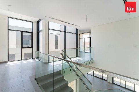 Vilë në Al Furjan, Dubai, Emiratet e Bashkuara Arabe 4 dhoma gjumi, 515.5 m2. № 612494 - Foto 17