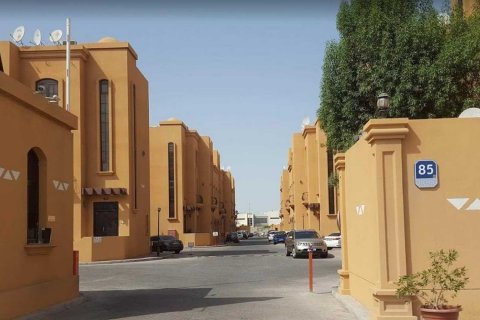 Al Bustan Compound itt: Abu Dhabi, EAE azonosító: 213913