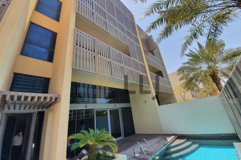 Řadový dům v Abu Dhabi, SAE 4 ložnice, 494.2 m² Č.: 624166 - fotografie 16