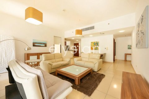 Apartment in Jumeirah Beach Residence, Dubai, UAE 1 bedroom, 111 sq.m. № 586260 - photo 1