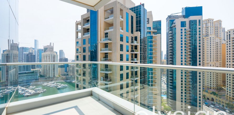 Apartment in Dubai Marina, Dubai, UAE 2 bedrooms, 144 sq.m. № 586266