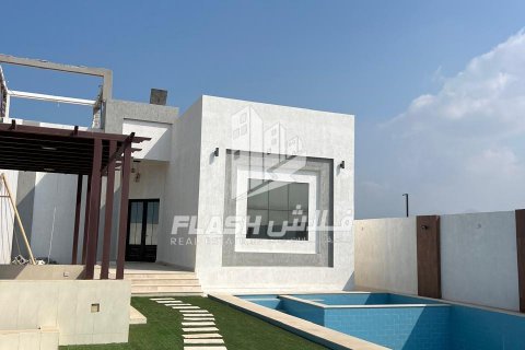 Villa para venda em Al Mairid, Ras Al Khaimah, EAU 2 quartos, 450 m2 № 611640 - foto 1