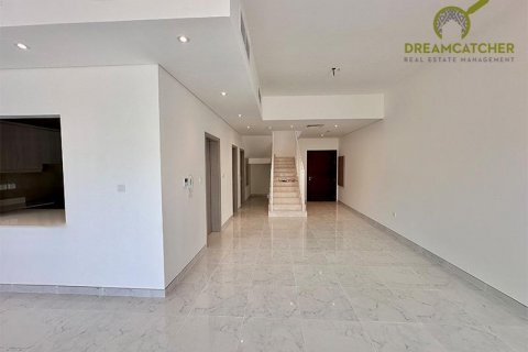 Зняти в оренду таунхаус в Mina Al Arab, Рас-эль-Хайма, ОАЕ 3 спальні, 233.6м2, № 588778 - фото 4
