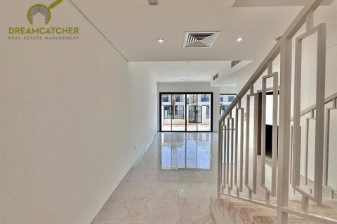 Зняти в оренду таунхаус в Mina Al Arab, Рас-эль-Хайма, ОАЕ 3 спальні, 233.6м2, № 588778 - фото 3