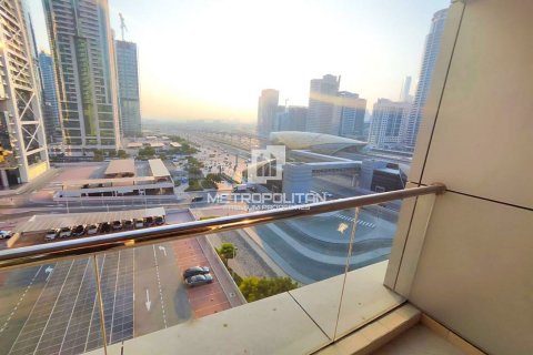 Apartment in Jumeirah Lake Towers, Dubai, UAE 42 sq.m. № 592156 - photo 7