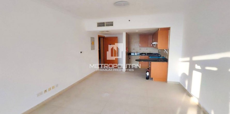 Apartment in Jumeirah Lake Towers, Dubai, UAE 42 sq.m. № 592156