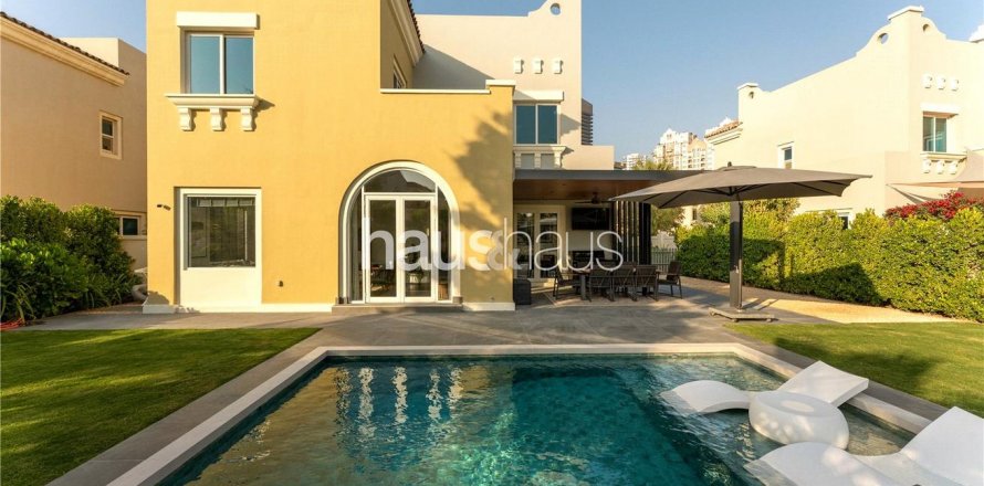 Villa in Dubai Sports City, UAE 5 bedrooms, 353 sq.m. № 626323