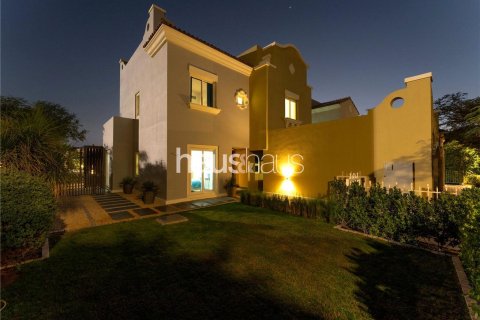 Villa in Dubai Sports City, UAE 5 bedrooms, 353 sq.m. № 626323 - photo 29