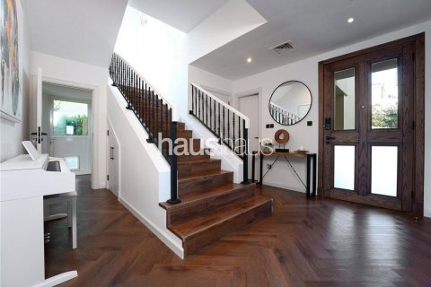 Villa in Dubai Sports City, UAE 5 bedrooms, 353 sq.m. № 626323 - photo 14