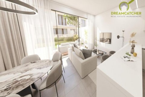 Kamienica na sprzedaż w Al Hamra Village, Ras Al Khaimah, ZEA 2 sypialnie, 122.2 mkw., nr 588605 - zdjęcie 3