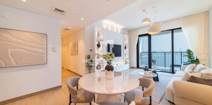 Квартира в Джумейра, Дубай, ОАЕ 2 спальні, 102м2 № 592101