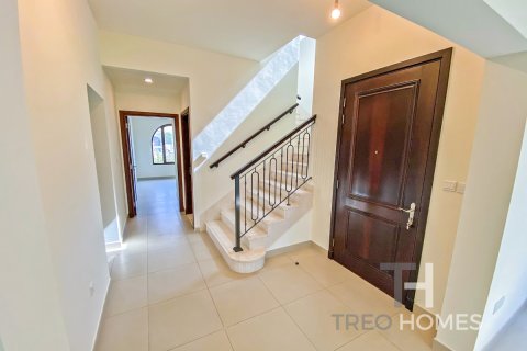 Vilë në Arabian Ranches 2, Dubai, Emiratet e Bashkuara Arabe 4 dhoma gjumi, 300 m2. № 595583 - Foto 2