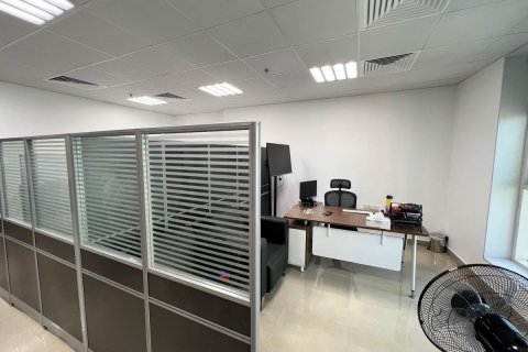 مكتب للبيع في أبراج بحيرة جميرا، دبي، الإمارات العربية المتحدة 73 متر مربع ، رقم 595076 - صورة 2