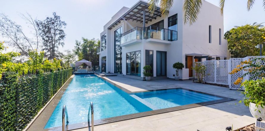 Vila v Jumeirah Islands, Dubai, SAE 6 ložnice, 626 m² Č.: 610920