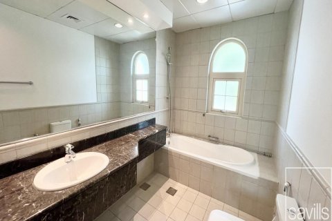 Vila v Jumeirah Islands, Dubai, SAE 4 ložnice, 956 m² Č.: 610919 - fotografie 17