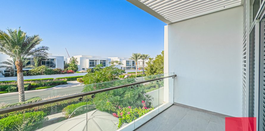 Városi lakóépület itt: Dubai, EAE, 4 hálószoba, 304.5 m², azonosító: 622849