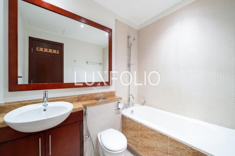 Apartment in Downtown Dubai (Downtown Burj Dubai), Dubai, UAE 1 bedroom, 85 sq.m. № 627898 - photo 11